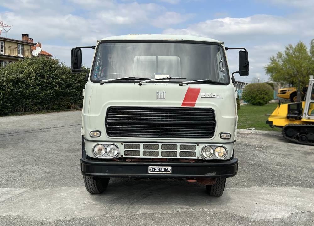 Fiat 673N 4X2 Anders