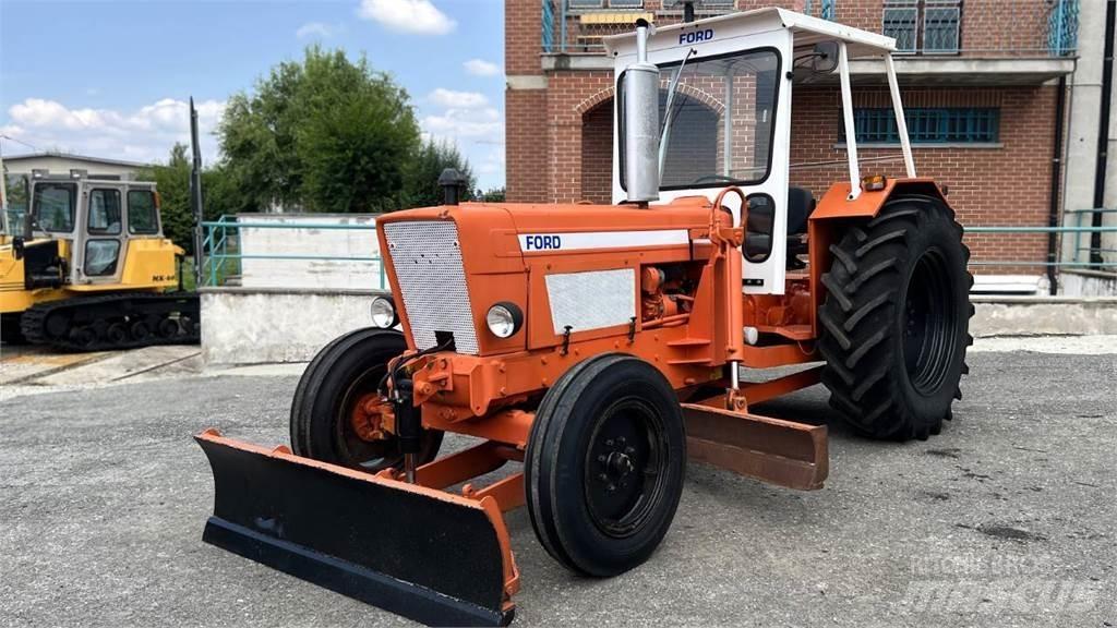 Ford 5600 4X2 Rupsdozers