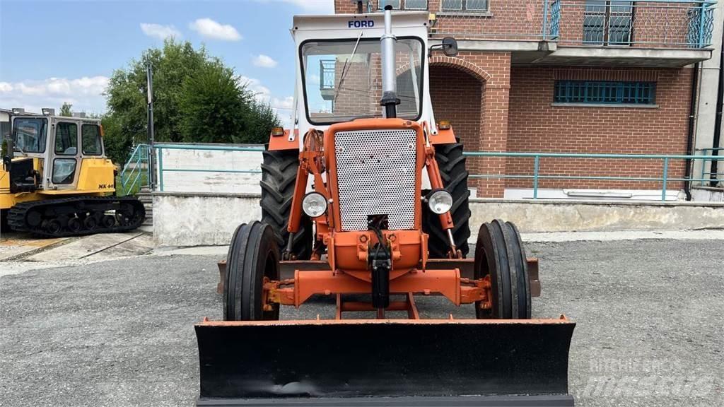 Ford 5600 4X2 Rupsdozers