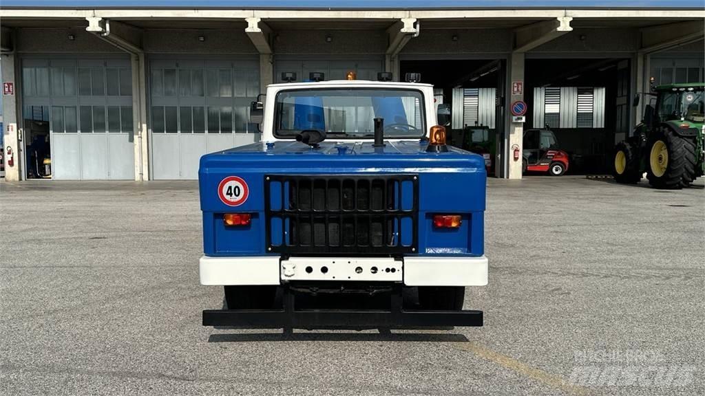  Fresia F60 4X4 Sneeuwschuivers en -ploegen