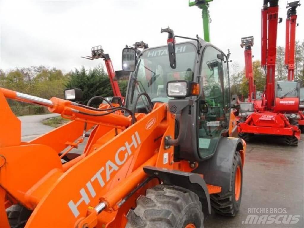 Hitachi ZW 65 Sneeuwschuivers en -ploegen
