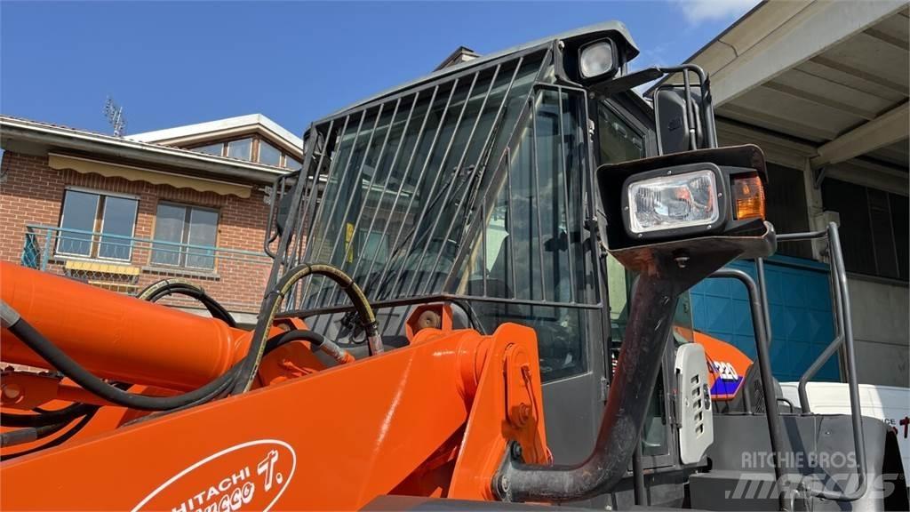 Hitachi ZW220-5B Wielladers