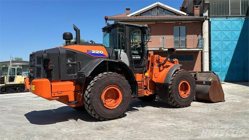 Hitachi ZW220-6 Wielladers
