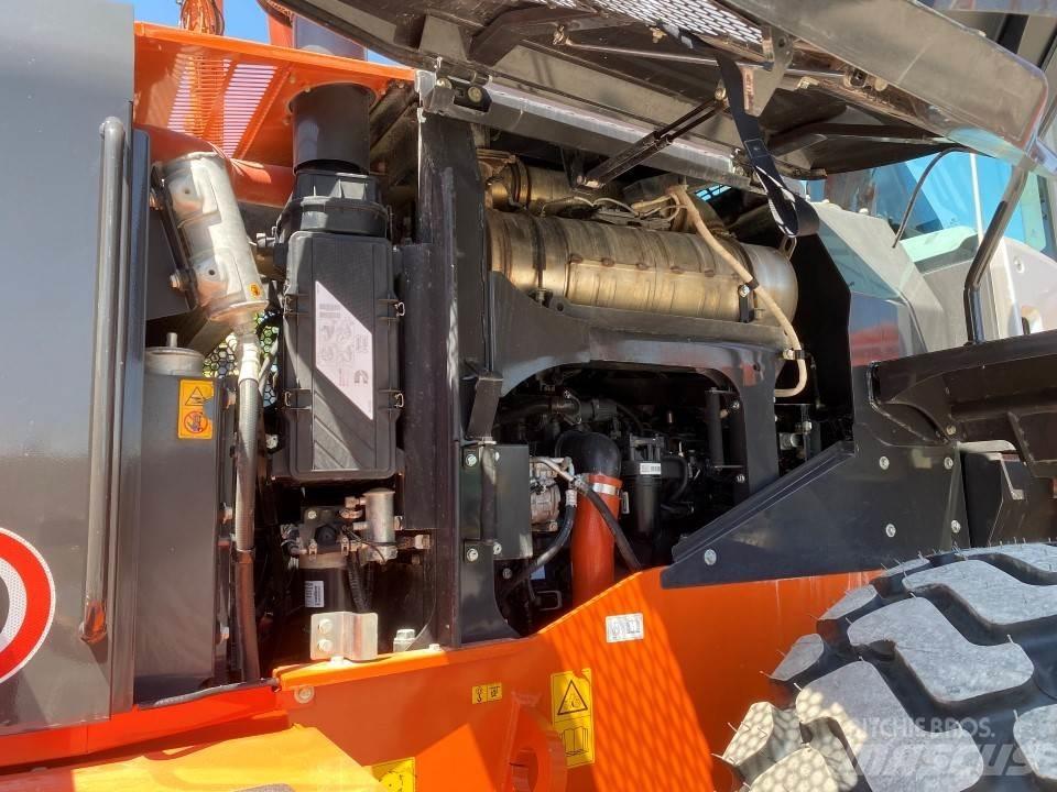Hitachi ZW250-6 Wielladers