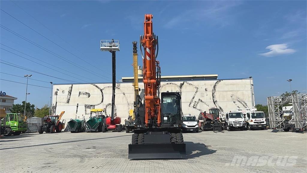 Hitachi ZX220W-7 Wielgraafmachines