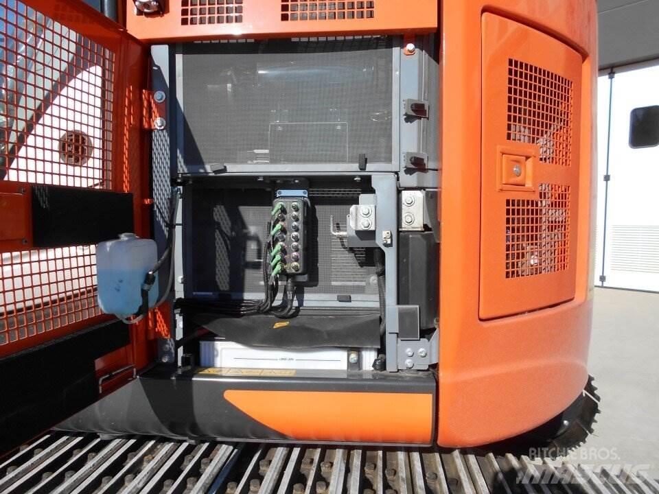 Hitachi ZX225-US6 Rupsgraafmachines