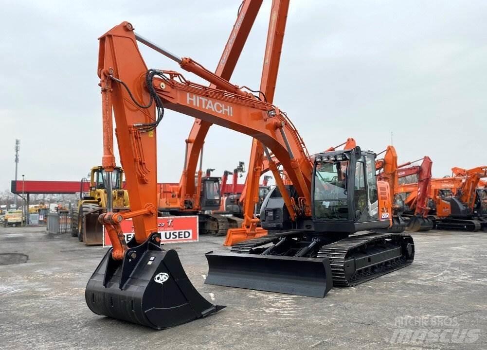 Hitachi ZX225 USBLC Rupsgraafmachines