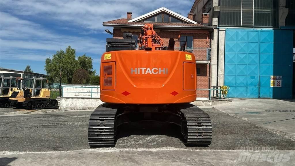 Hitachi ZX225USLC-5B Rupsgraafmachines