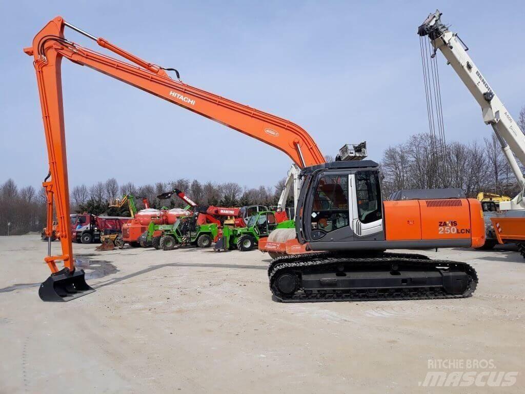 Hitachi ZX250LCN -3 SLF Rupsgraafmachines