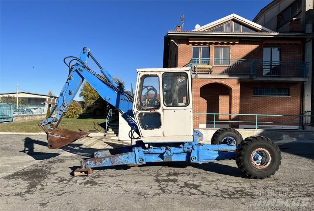  Kamo 3CX Bosbouw graafmachines