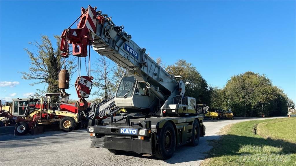 Kato KR 22H-11 4x4 Kranen voor alle terreinen