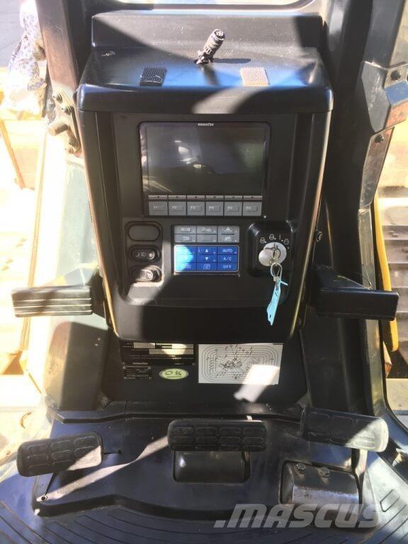 Komatsu D65WX-16 Rupsdozers