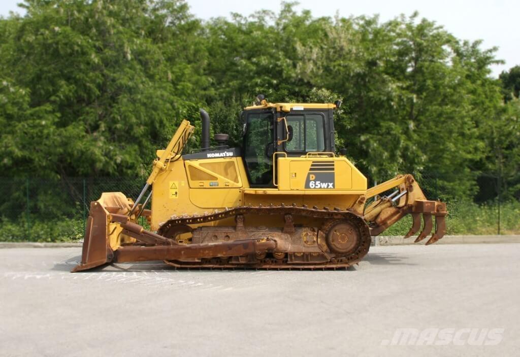 Komatsu D65WX-16 Rupsdozers
