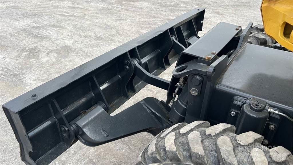 Komatsu PW118MR-11 Wielgraafmachines