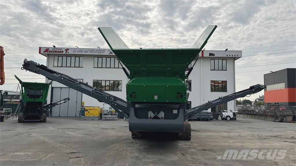 McCloskey R230 Sorteer / afvalscheidings machines