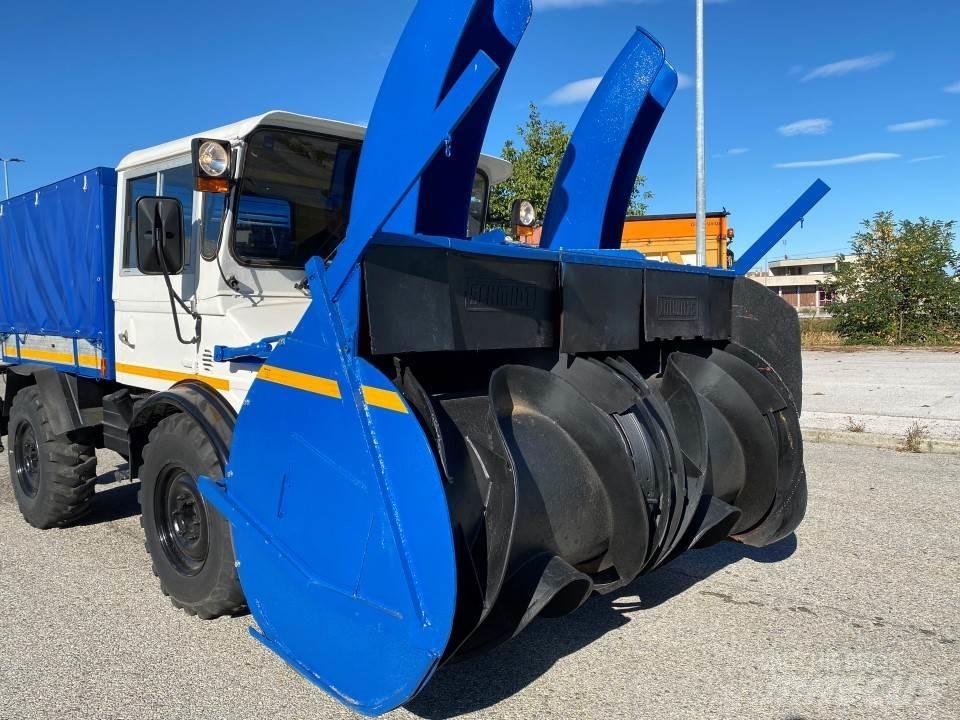 Mercedes-Benz UNIMOG Sneeuwschuivers en -ploegen
