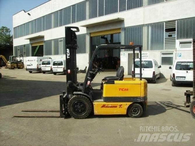 TCM VM400 FB30 Elektrische heftrucks