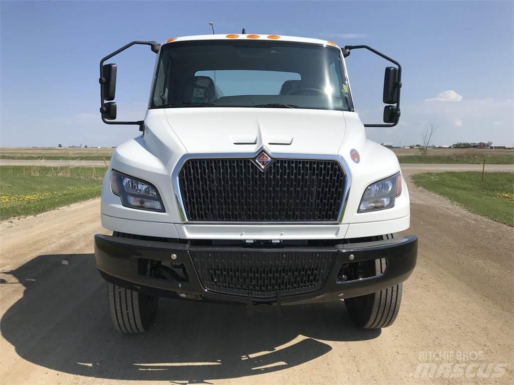 International MV Chassis met cabine