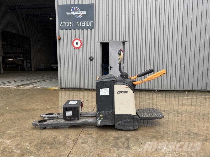 Crown WT 3000 Electro-pallettrucks