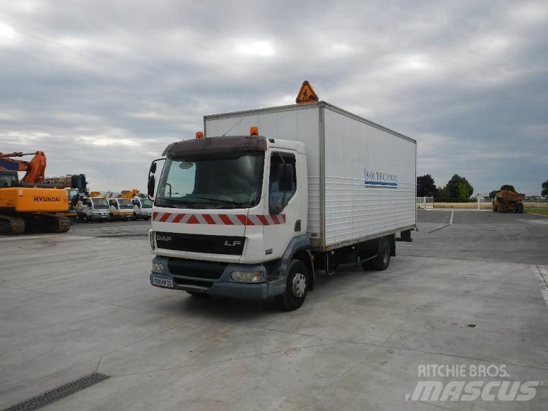 DAF LF 45 Bakwagens met gesloten opbouw