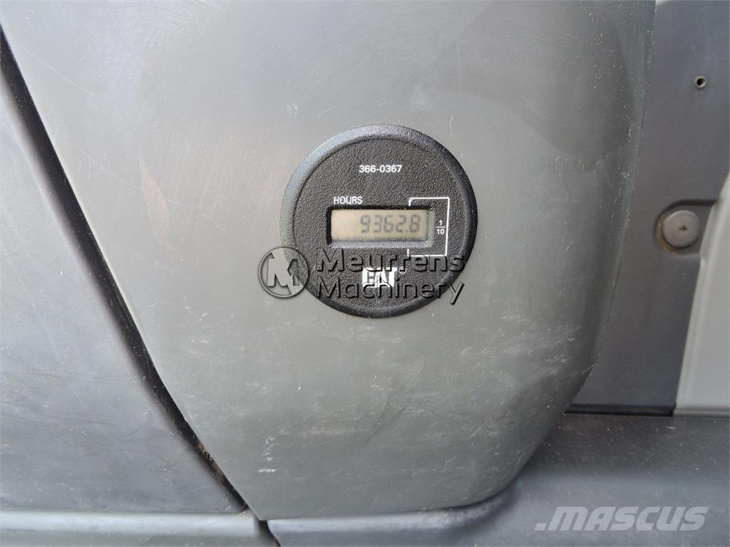 CAT 328 D Rupsgraafmachines