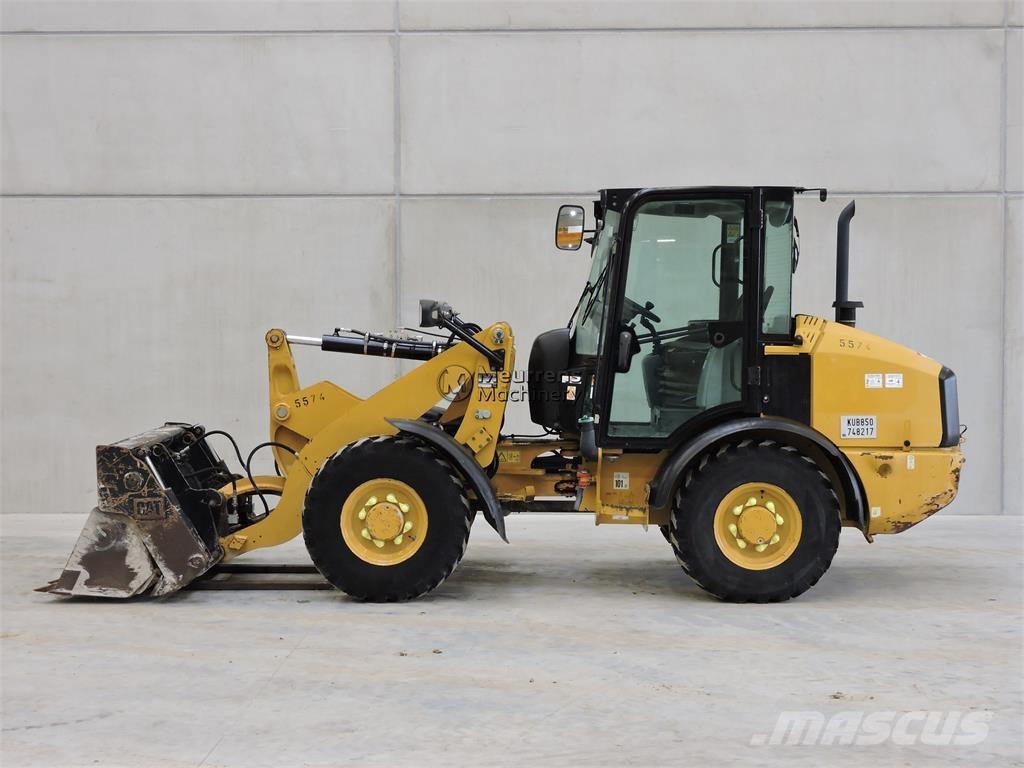 CAT 906M + FORK Wielladers