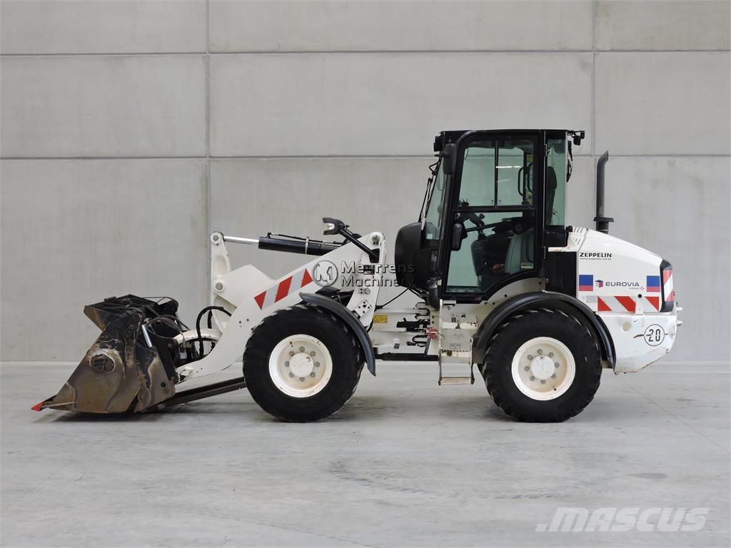 CAT 908M + FORK Wielladers