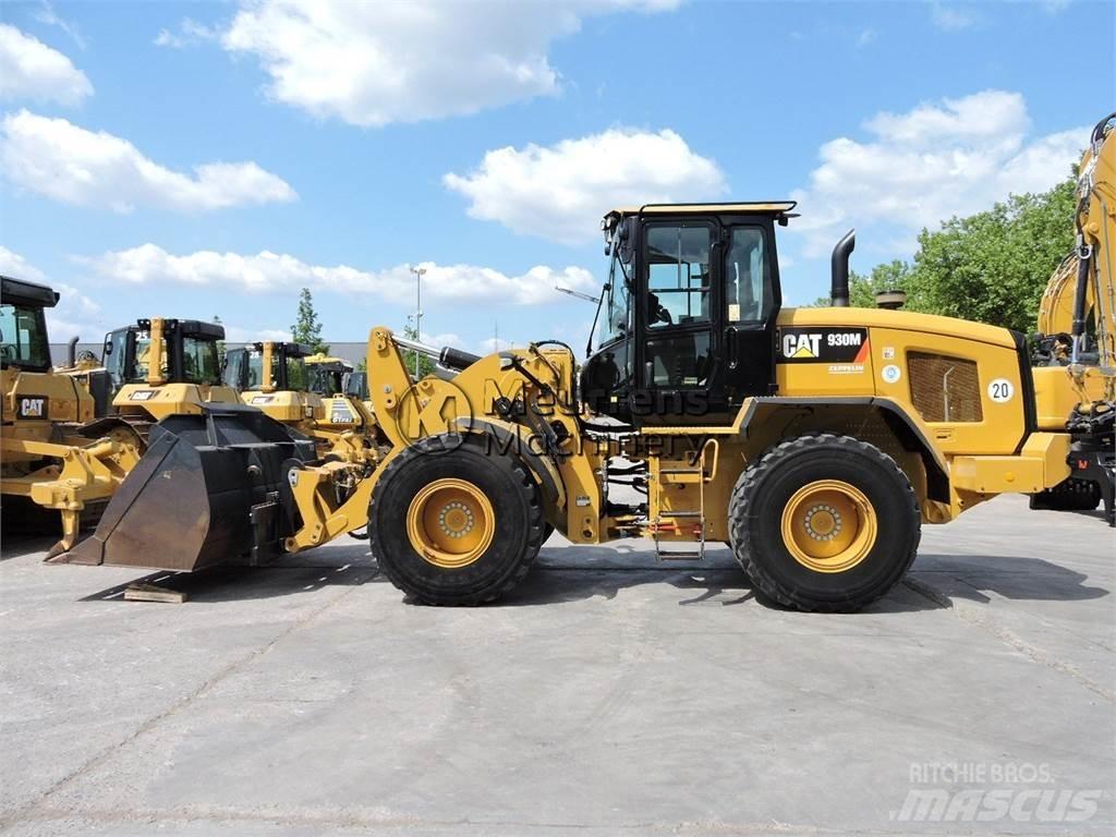 CAT 930M Wielladers