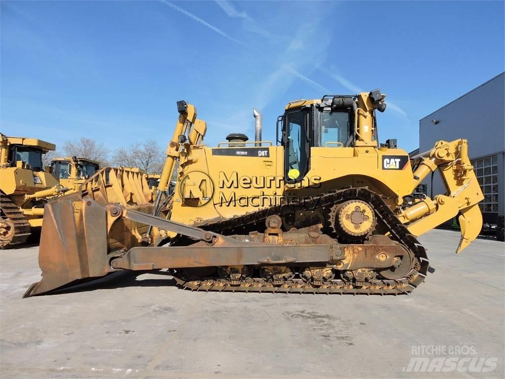 CAT D8T Bulldozers