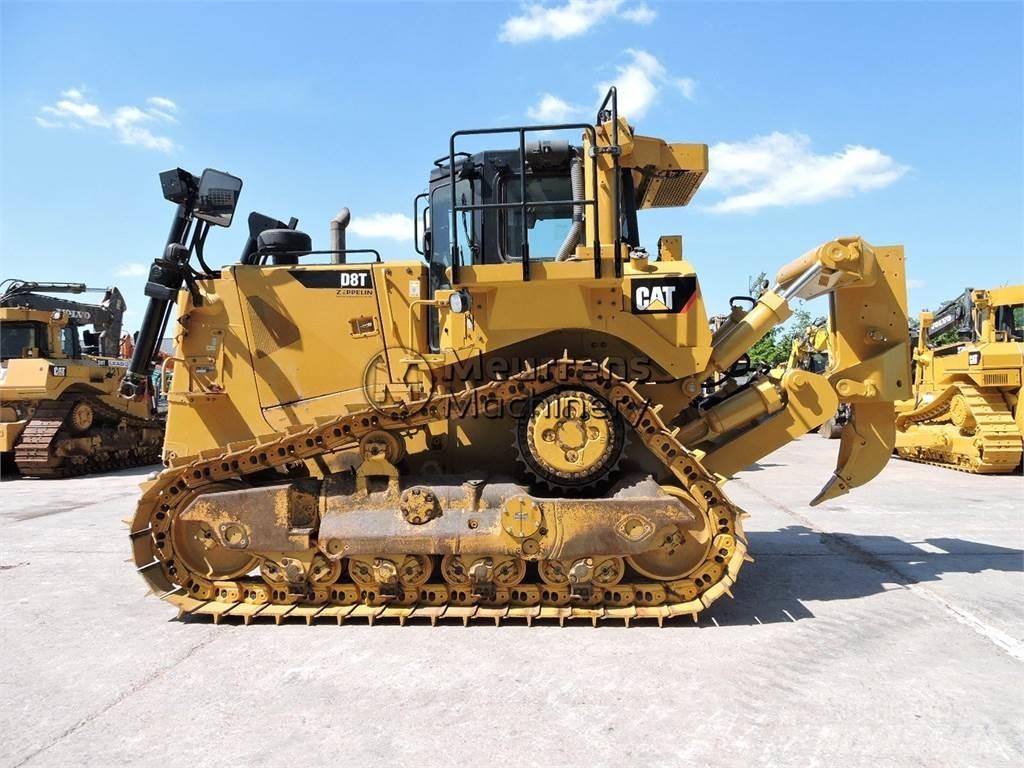 CAT D8T Bulldozers