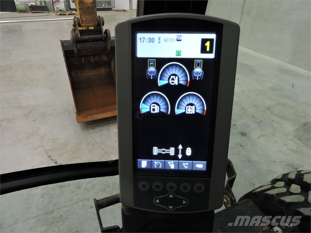 CAT M322D Wielgraafmachines