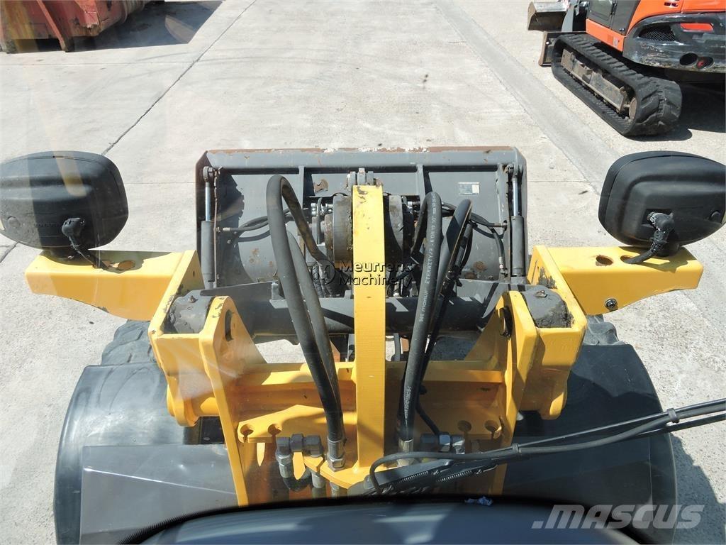 Volvo L25F + FORK Wielladers