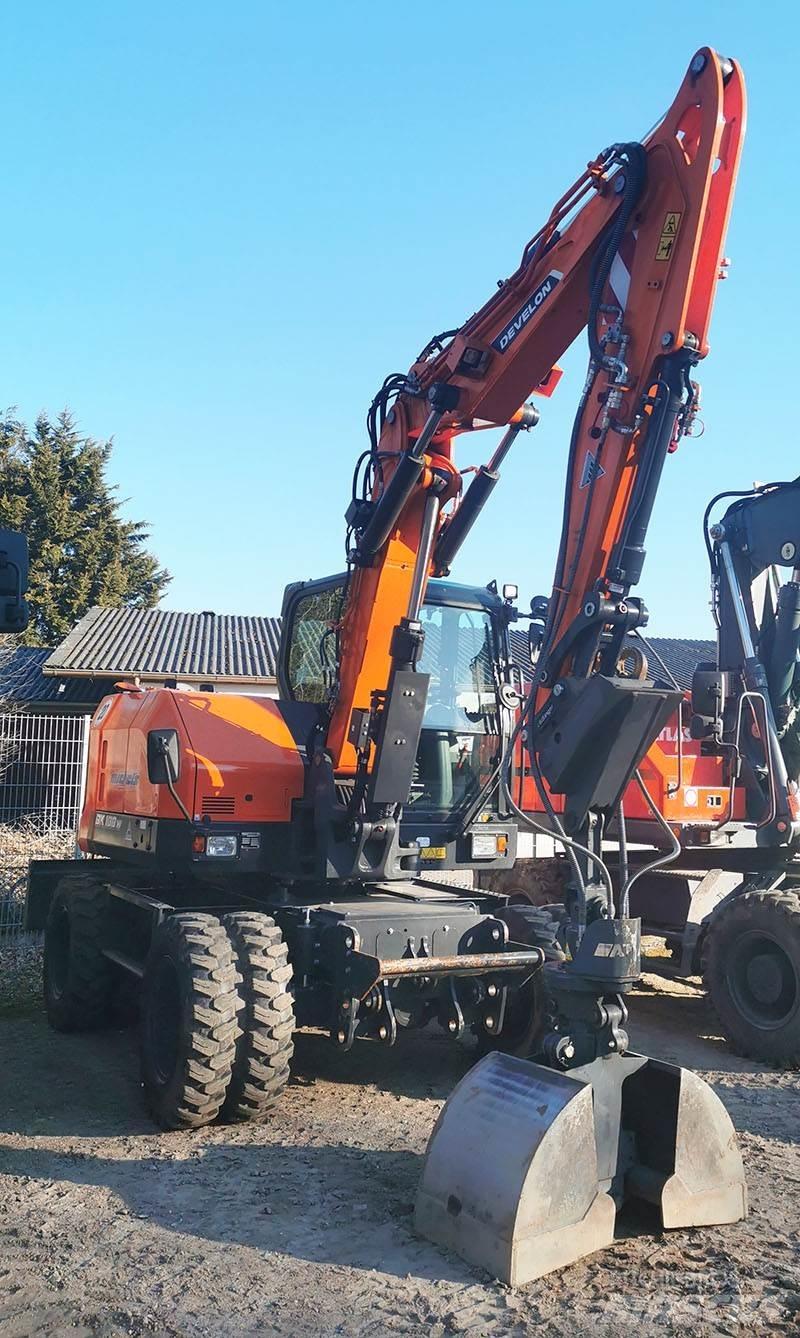 Develon DX 100 W-7 Wielgraafmachines