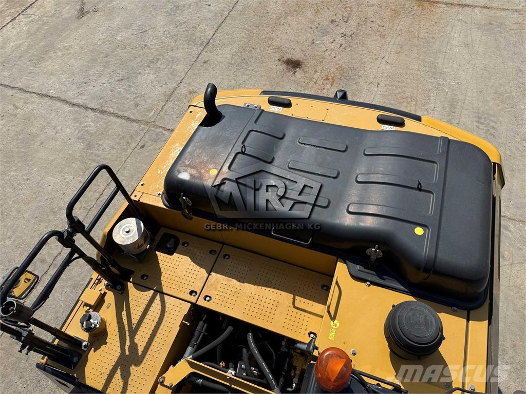 CAT 323 EL Rupsgraafmachines