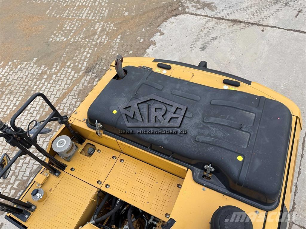 CAT 323 EL Rupsgraafmachines