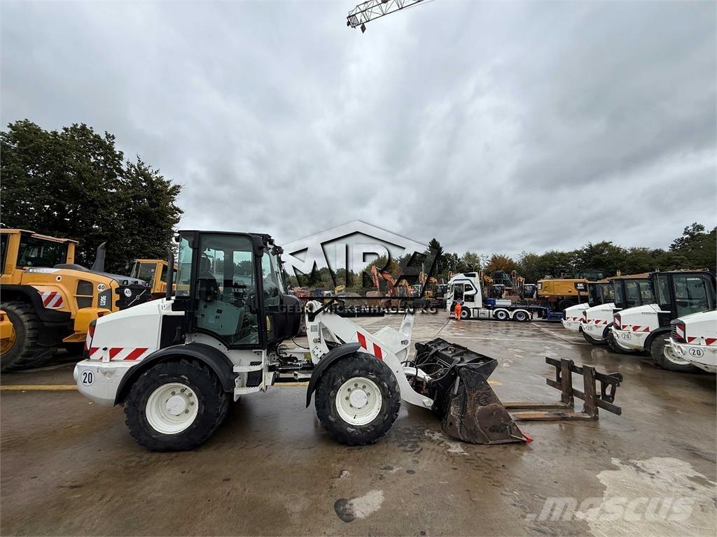 CAT 908M Wielladers