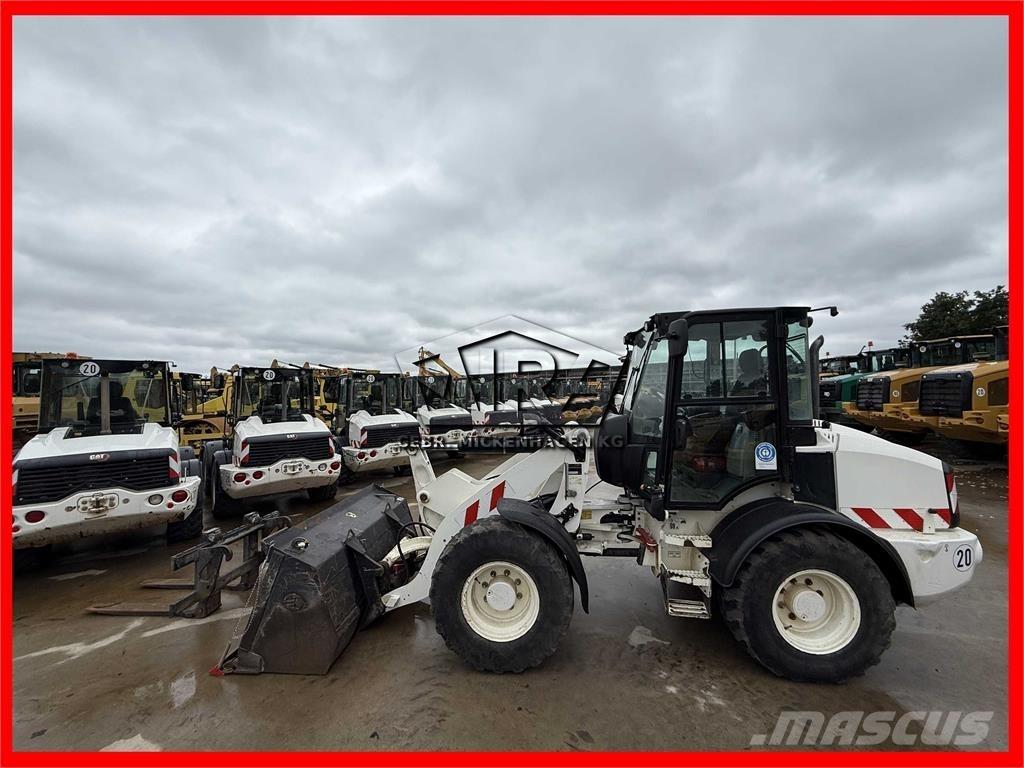 CAT 908M Wielladers