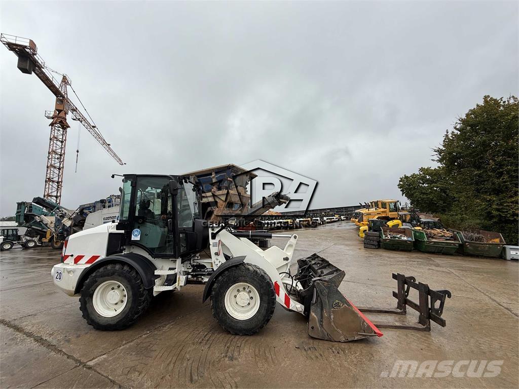 CAT 908M Wielladers