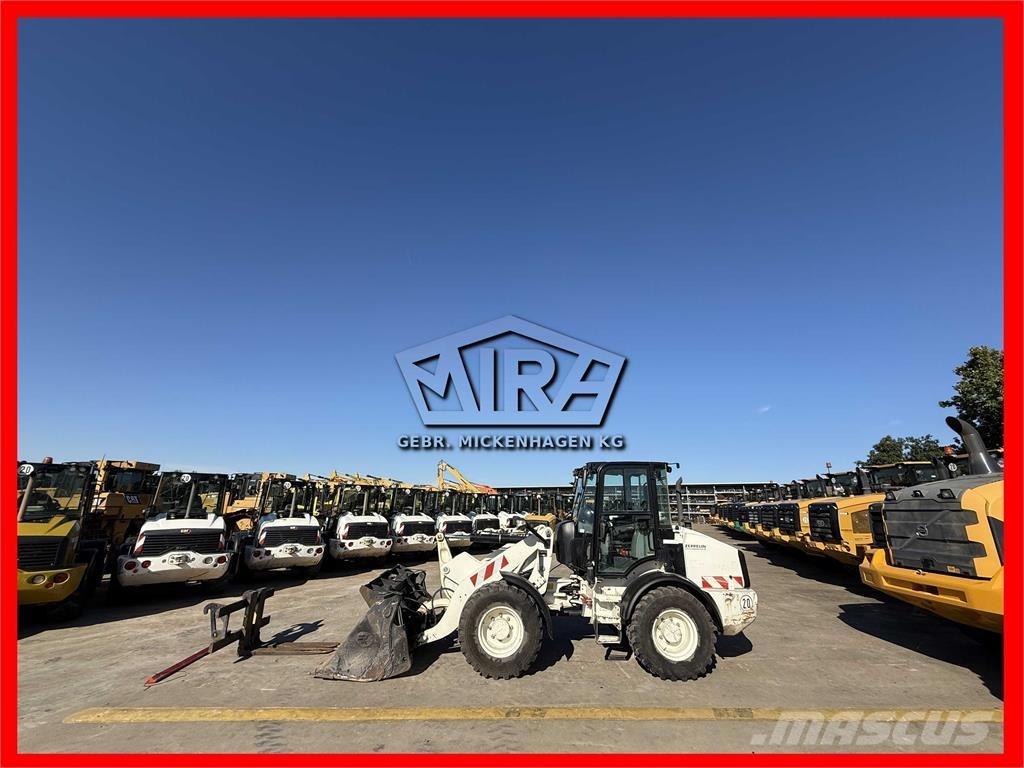 CAT 908M Wielladers