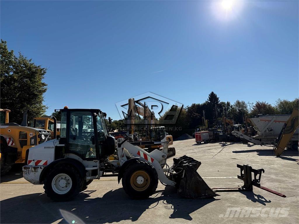 CAT 908M Wielladers