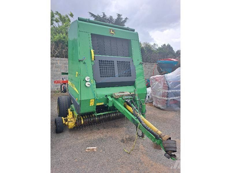 John Deere 592 Ronde-balenpersen