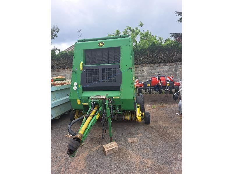 John Deere 592 Ronde-balenpersen