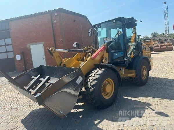 CAT 906 Wielladers