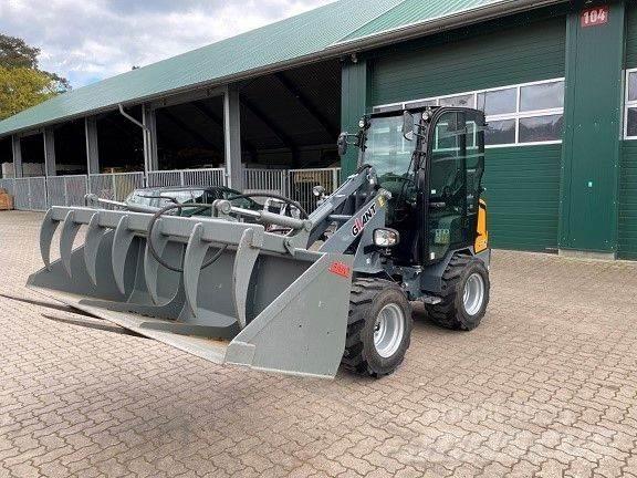 GiANT G2200 HD Voorladers en gravers