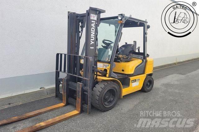 Hyundai 30L-7A LPG heftrucks