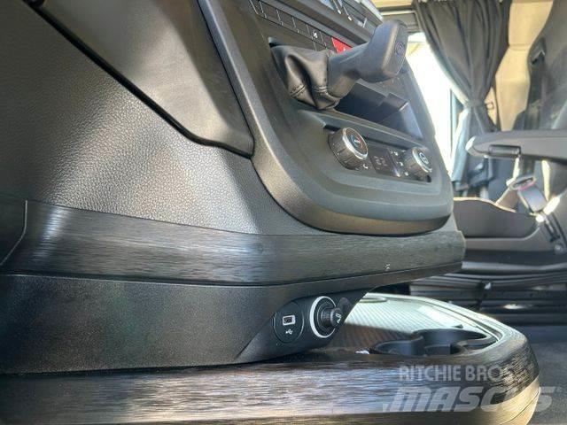 Iveco S-Way 530 Trekkers