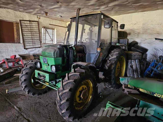 John Deere 1850 A Tractoren