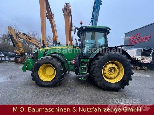 John Deere 8370 R Voorladers en gravers
