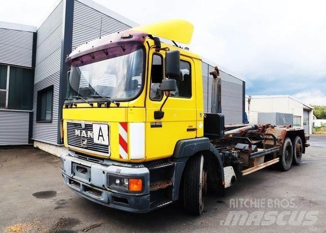 MAN 26.403 FL 6x2 Vrachtwagen met containersysteem