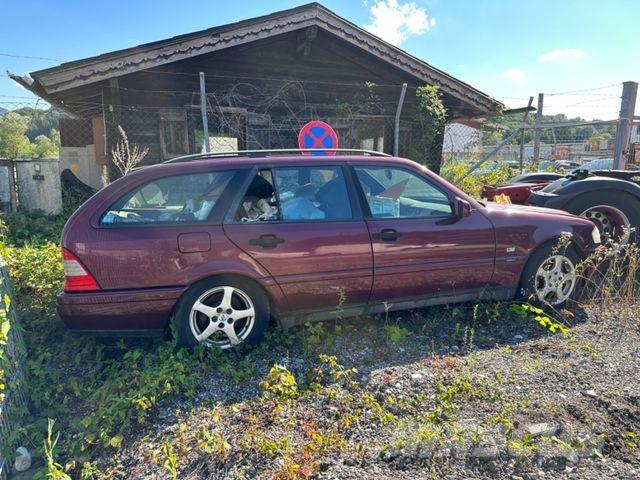 Mercedes-Benz 200 Auto's